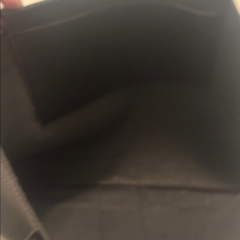 Vince Camuto Luck Tote black & gray large size one interior pocket everyday use - Picture 10 of 10